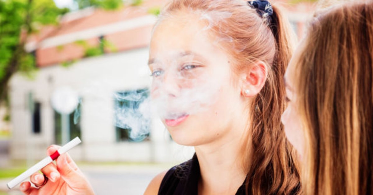 vape green magic How Many Puffs of Vape is Equal to 1 Cigarette? main image 1